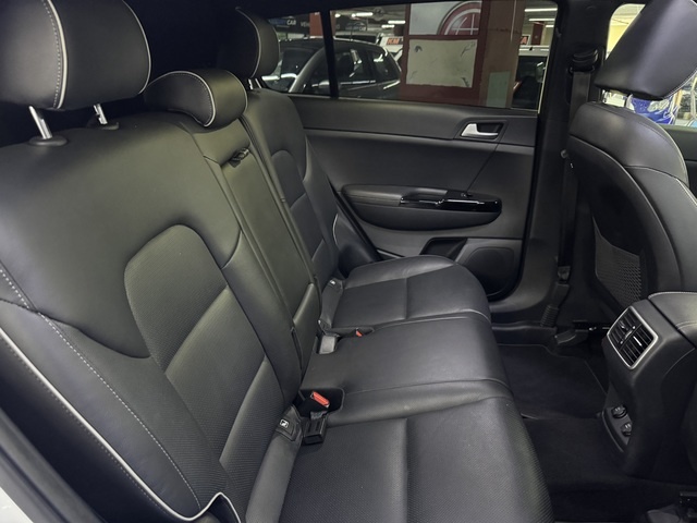 KiaSportage 1.6 T-GDi GT Line Plus 4x4 DCT 130 kW (177 CV) Vehículo usado en Barcelona - 9