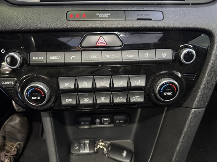 KiaSportage 1.6 T-GDi GT Line Plus 4x4 DCT 130 kW (177 CV) Vehículo usado en Barcelona - 30 KiaSportage 1.6 T-GDi GT Line Plus 4x4 DCT 130 kW (177 CV) Vehículo usado en Barcelona - 30