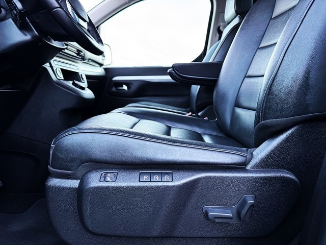 OpelZafira Life 2.0 Diésel L Business Elegance AT 130 kW (177 CV) Vehículo usado en Barcelona - 6