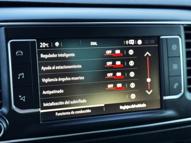 OpelZafira Life 2.0 Diésel L Business Elegance AT 130 kW (177 CV) Vehículo usado en Barcelona - 24