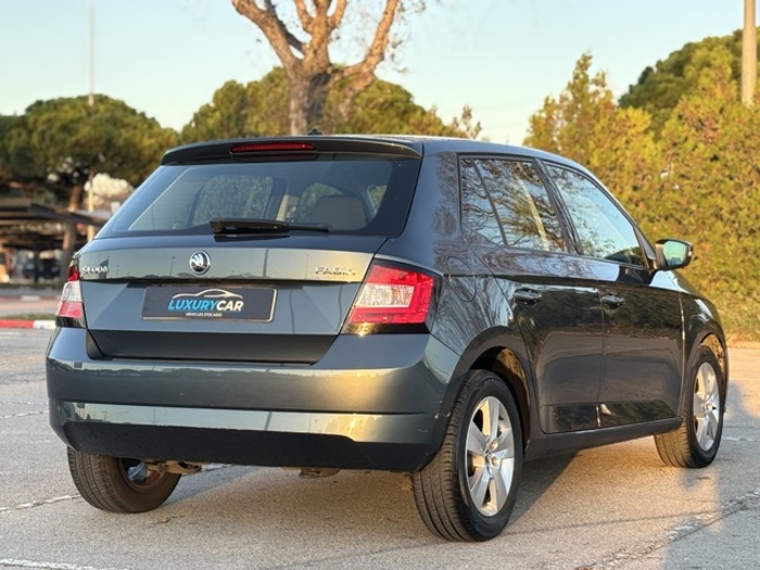 SkodaFabia 1.0 TSI Ambition 70 kW (95 CV) Vehículo usado en Barcelona - 4 SkodaFabia 1.0 TSI Ambition 70 kW (95 CV) Vehículo usado en Barcelona - 4