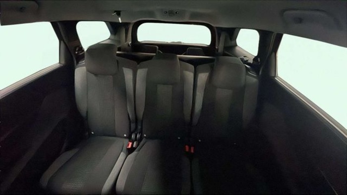 Peugeot5008 PureTech 130 S&S Active Pack 96 kW (130 CV) Vehículo usado en Barcelona - 9 Peugeot5008 PureTech 130 S&S Active Pack 96 kW (130 CV) Vehículo usado en Barcelona - 9