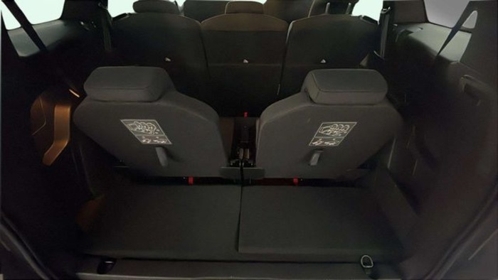 Peugeot5008 PureTech 130 S&S Active Pack 96 kW (130 CV) Vehículo usado en Barcelona - 10 Peugeot5008 PureTech 130 S&S Active Pack 96 kW (130 CV) Vehículo usado en Barcelona - 10