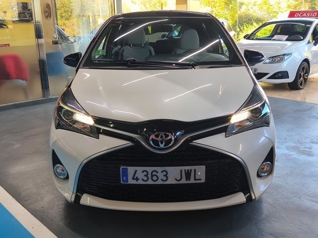 ToyotaYaris 100 Active 73 kW (99 CV) Vehículo usado en Barcelona - 3