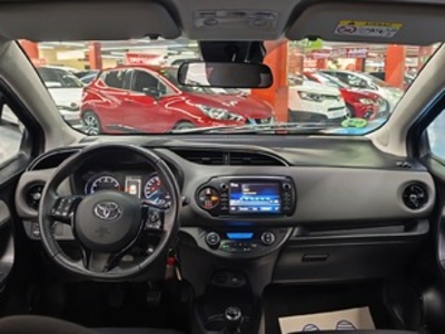 Toyota Yaris 70 Active 51 kW (69 CV) Toyota Yaris 70 Active 51 kW (69 CV)