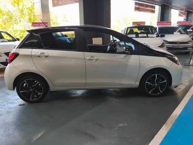 ToyotaYaris 100 Active 73 kW (99 CV) Vehículo usado en Barcelona - 5