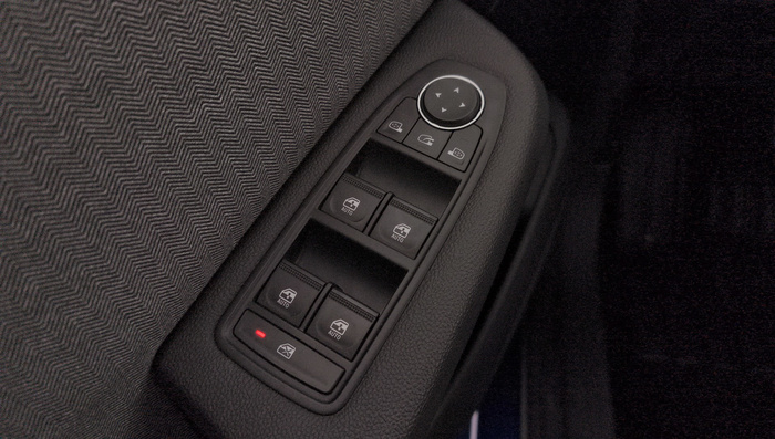 Renault Clio Techno Eco-G 74 kW (100 CV) - 25 Renault Clio Techno Eco-G 74 kW (100 CV) - 25