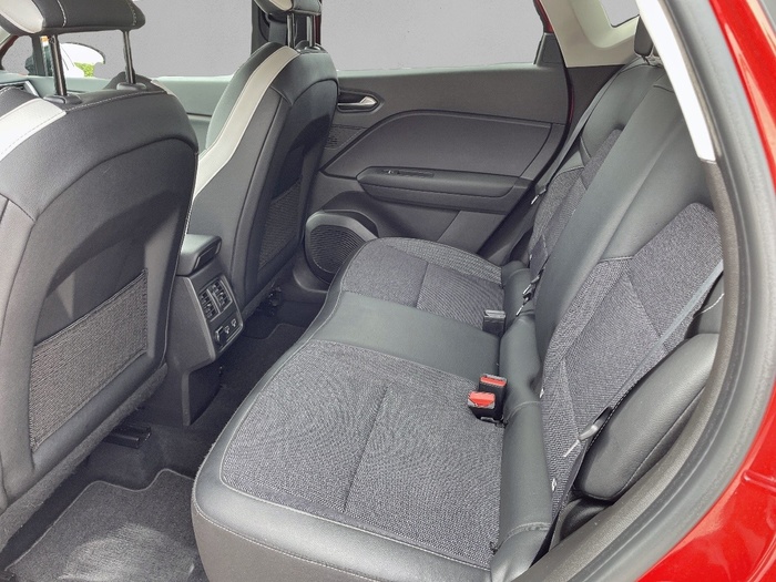 Renault Captur E-TECH PHEV 160 Fast Track 118 kW (160 CV) - 13 Renault Captur E-TECH PHEV 160 Fast Track 118 kW (160 CV) - 13