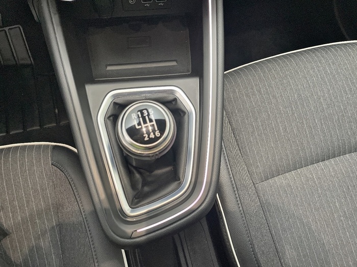 Renault Clio Zen TCe 66 kW (90 CV) - 7 Renault Clio Zen TCe 66 kW (90 CV) - 7