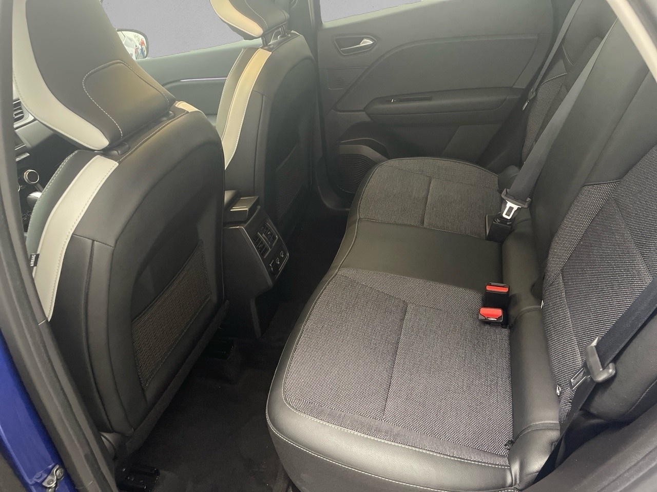 Renault Captur Zen E-TECH Híbrido 107 kW (145 CV) - 9