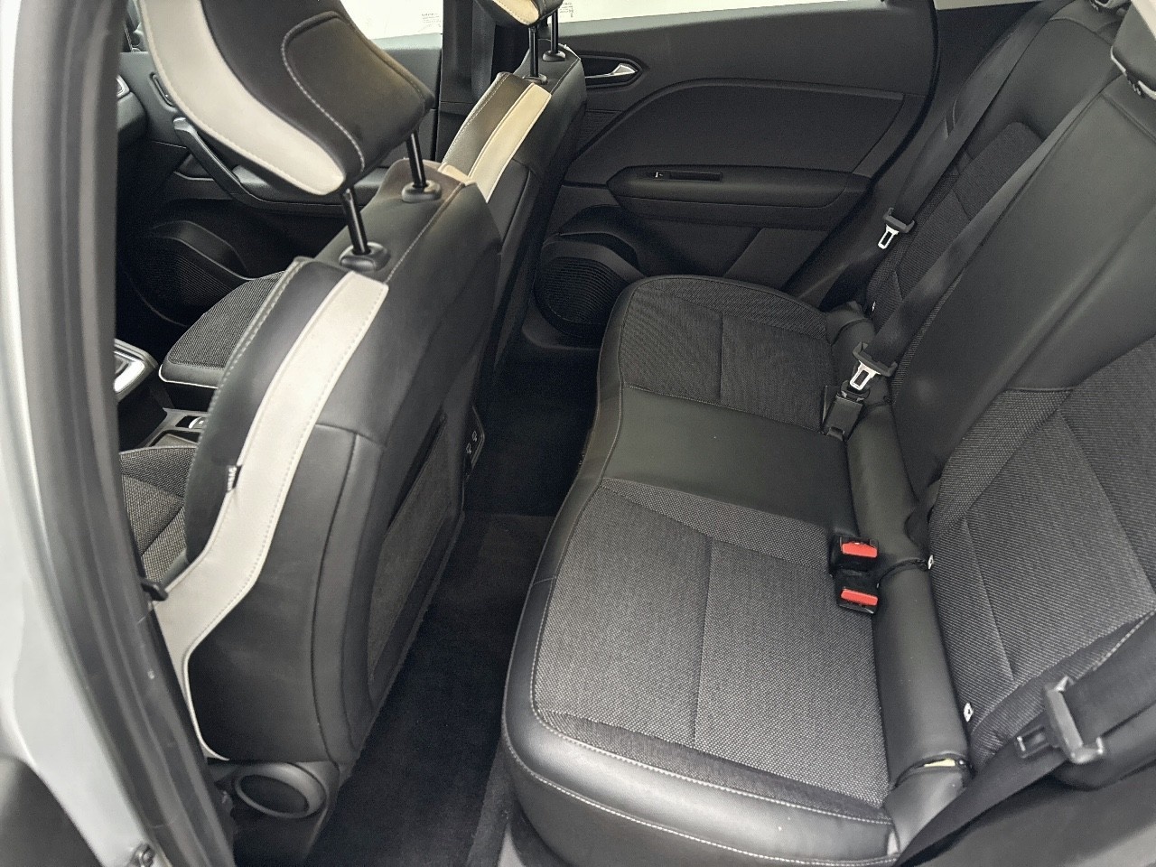 Renault Captur Zen TCe 103 kW (140 CV) GPF - 9