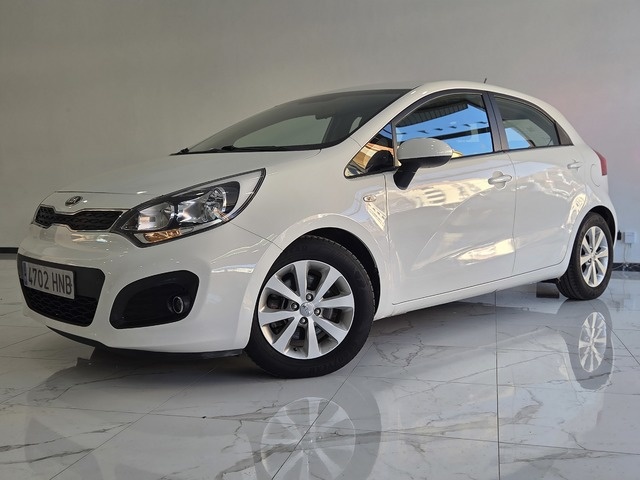 KiaRio 1.4 CVVT Eco Dynamics Drive 80 kW (109 CV) Vehículo usado en Barcelona - 1