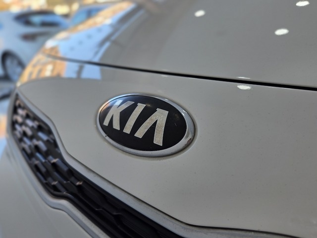 KiaRio 1.4 CVVT Eco Dynamics Drive 80 kW (109 CV) Vehículo usado en Barcelona - 8