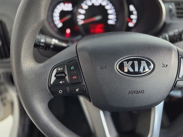 KiaRio 1.4 CVVT Eco Dynamics Drive 80 kW (109 CV) Vehículo usado en Barcelona - 15