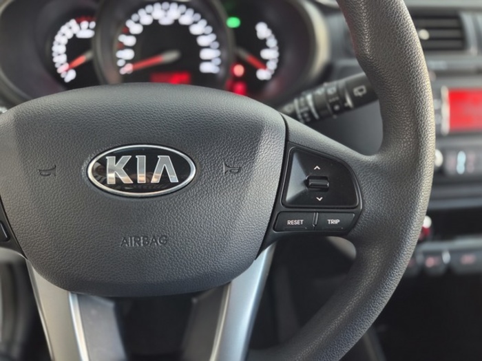 KiaRio 1.4 CVVT Eco Dynamics Drive 80 kW (109 CV) Vehículo usado en Barcelona - 16 KiaRio 1.4 CVVT Eco Dynamics Drive 80 kW (109 CV) Vehículo usado en Barcelona - 16