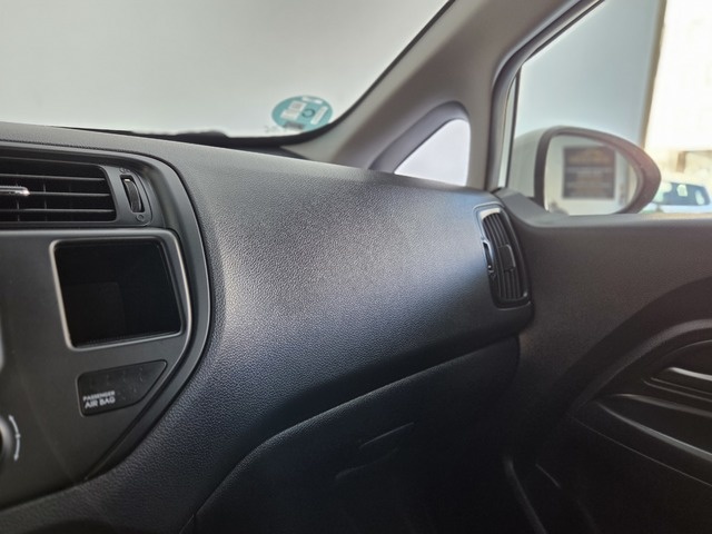 KiaRio 1.4 CVVT Eco Dynamics Drive 80 kW (109 CV) Vehículo usado en Barcelona - 19