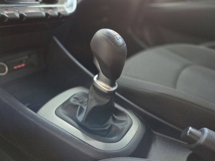 KiaRio 1.4 CVVT Eco Dynamics Drive 80 kW (109 CV) Vehículo usado en Barcelona - 21 KiaRio 1.4 CVVT Eco Dynamics Drive 80 kW (109 CV) Vehículo usado en Barcelona - 21