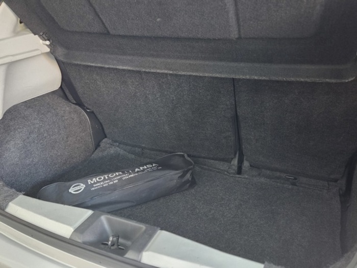 NissanMicra 1.2G Acenta 59 kW (80 CV) Vehículo usado en Barcelona - 19 NissanMicra 1.2G Acenta 59 kW (80 CV) Vehículo usado en Barcelona - 19