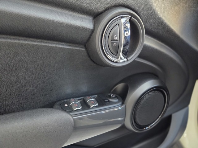 MINIMINI 5 Puertas One 75 kW (102 CV) Vehículo usado en Barcelona - 18