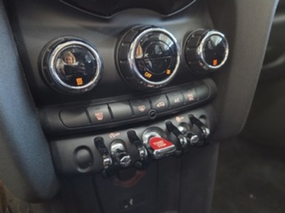 MINI MINI 5 Puertas One 75 kW (102 CV) MINI MINI 5 Puertas One 75 kW (102 CV)