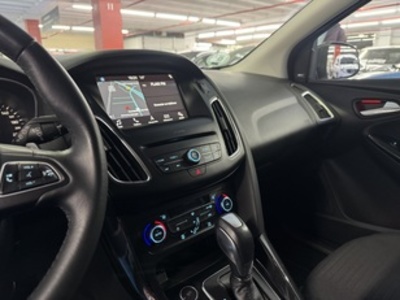 Ford Focus 1.0 Ecoboost S&S Titanium Auto 92 kW (125 CV) Ford Focus 1.0 Ecoboost S&S Titanium Auto 92 kW (125 CV)