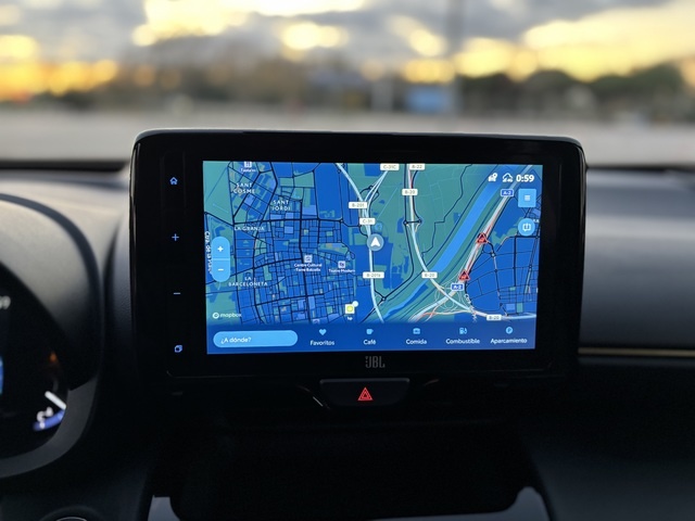 ToyotaYaris Cross 120H Premiere Edition 85 kW (116 CV) Vehículo usado en Barcelona - 16