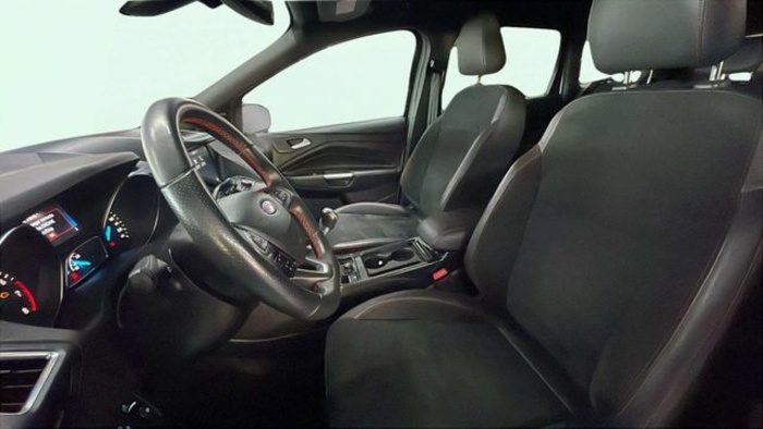 FordKuga 1.5 EcoBoost ST-Line Limited Edition 4x2 110 kW (150 CV) Vehículo usado en Barcelona - 9 FordKuga 1.5 EcoBoost ST-Line Limited Edition 4x2 110 kW (150 CV) Vehículo usado en Barcelona - 9