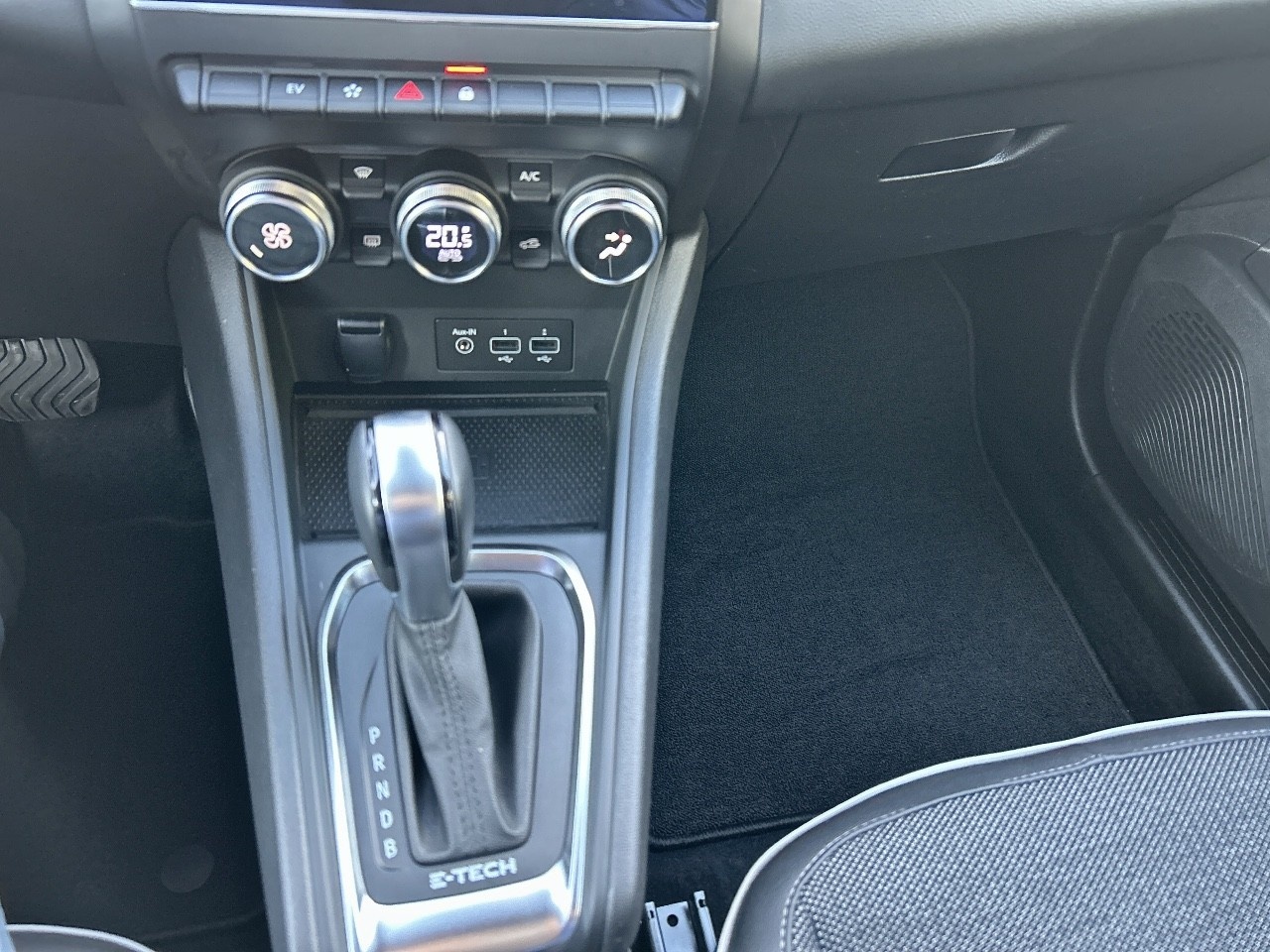 Renault Captur Techno Fast Track E-Tech híbrido 107 kW (145 CV) - 12