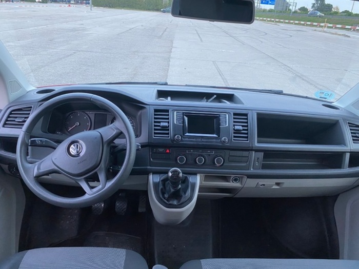 VolkswagenMultivan Outdoor Corto 2.0 TDI BMT 75 kW (102 CV) Vehículo usado en Barcelona - 12 VolkswagenMultivan Outdoor Corto 2.0 TDI BMT 75 kW (102 CV) Vehículo usado en Barcelona - 12