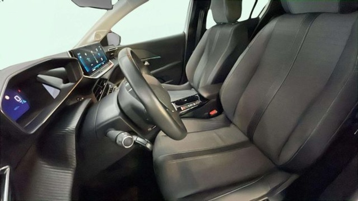 Peugeot208 PureTech 100 Allure Pack 75 kW (100 CV) Vehículo usado en Barcelona - 9 Peugeot208 PureTech 100 Allure Pack 75 kW (100 CV) Vehículo usado en Barcelona - 9