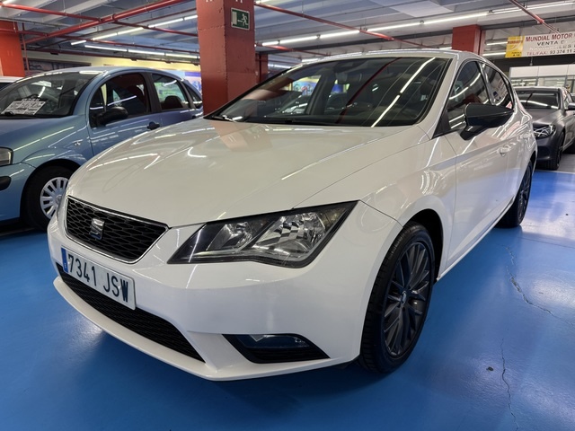 SEATLeón 1.6 TDI S&S Style Connect Plus 81 kW (110 CV) Vehículo usado en Barcelona - 1