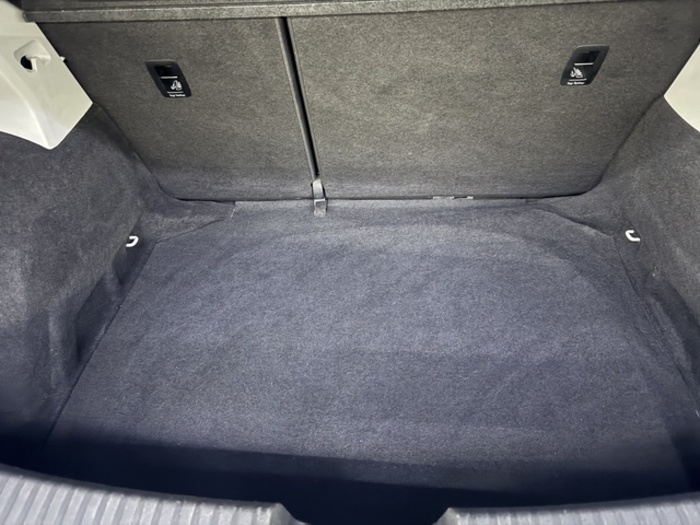 SEATLeón 1.6 TDI S&S Style Connect Plus 81 kW (110 CV) Vehículo usado en Barcelona - 7 SEATLeón 1.6 TDI S&S Style Connect Plus 81 kW (110 CV) Vehículo usado en Barcelona - 7