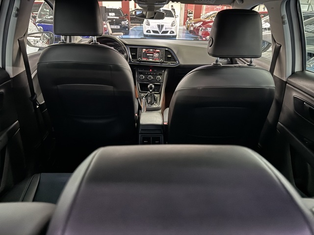 SEATLeón 1.6 TDI S&S Style Connect Plus 81 kW (110 CV) Vehículo usado en Barcelona - 8