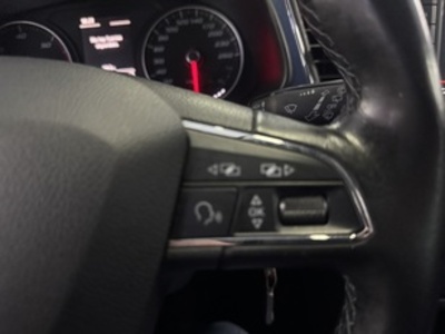 SEAT León 1.6 TDI S&S Style Connect Plus 81 kW (110 CV) SEAT León 1.6 TDI S&S Style Connect Plus 81 kW (110 CV)