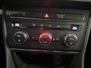 SEAT León 1.6 TDI S&S Style Connect Plus 81 kW (110 CV)