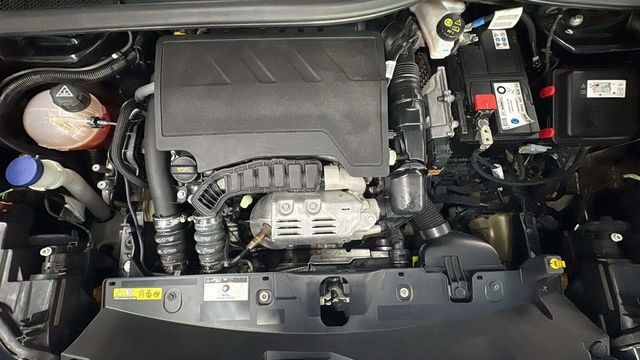 Peugeot2008 PureTech 130 S&S Allure Pack 96 kW (130 CV) Vehículo usado en Barcelona - 17