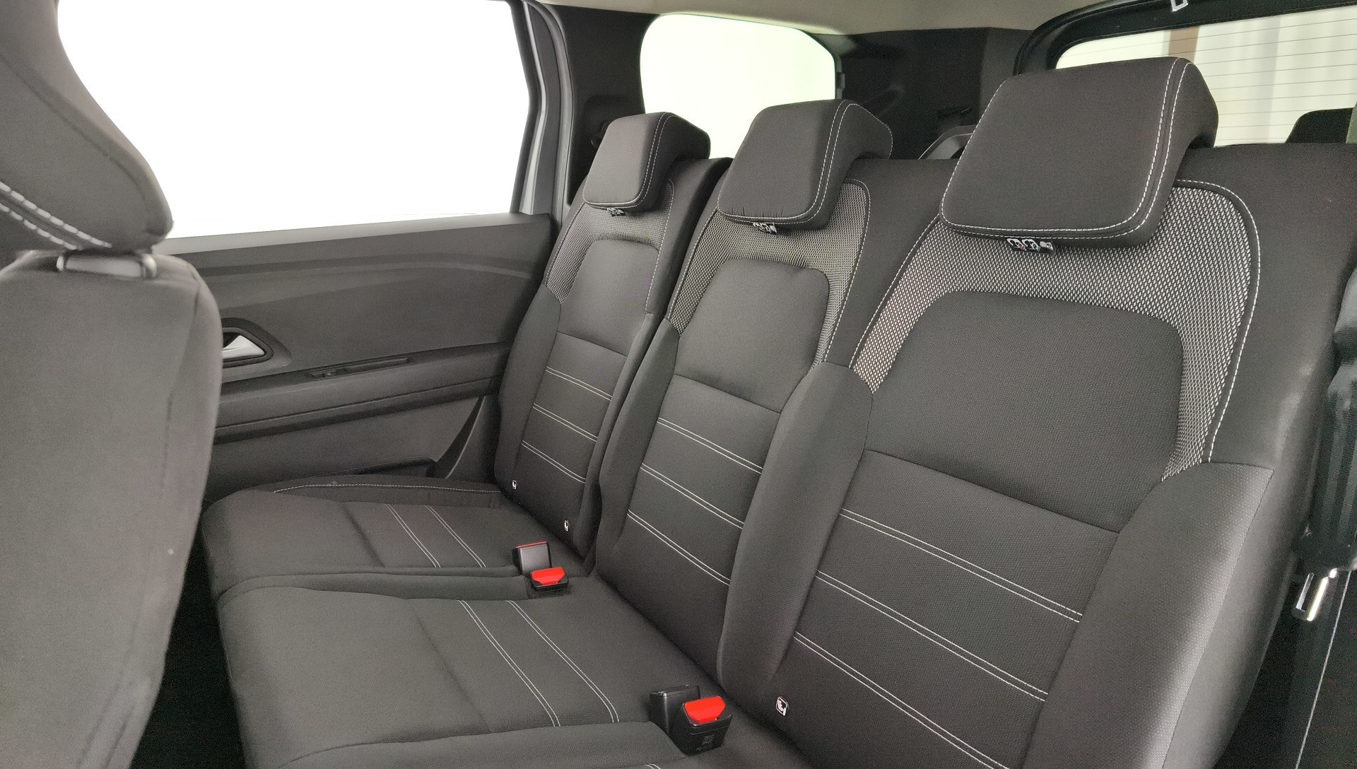 Dacia Jogger Expression TCe 7 plazas 81 kW (110 CV) - 14