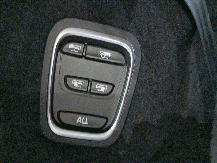 Renault Grand Scenic Zen TCe 103 kW (140 CV) GPF - 17 Renault Grand Scenic Zen TCe 103 kW (140 CV) GPF - 17