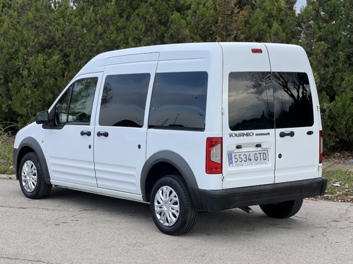 FordConnect 1.8 TDCI Kombi Trend 230 L 66 kW (90 CV) Vehículo usado en Barcelona - 4 FordConnect 1.8 TDCI Kombi Trend 230 L 66 kW (90 CV) Vehículo usado en Barcelona - 4