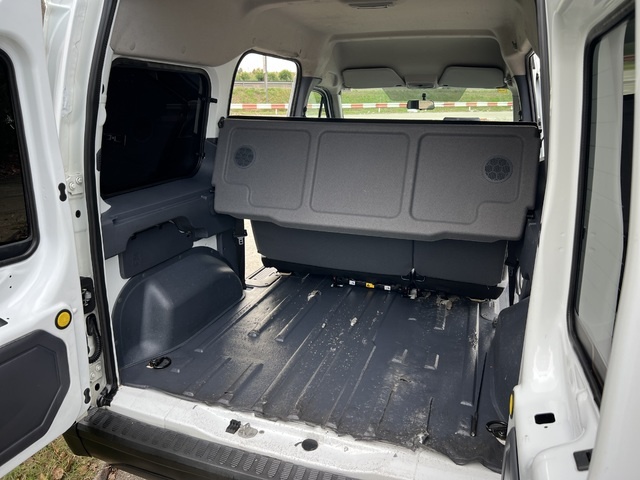 FordConnect 1.8 TDCI Kombi Trend 230 L 66 kW (90 CV) Vehículo usado en Barcelona - 19