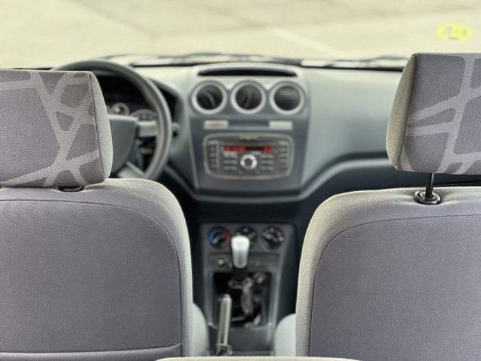 FordConnect 1.8 TDCI Kombi Trend 230 L 66 kW (90 CV) Vehículo usado en Barcelona - 21 FordConnect 1.8 TDCI Kombi Trend 230 L 66 kW (90 CV) Vehículo usado en Barcelona - 21