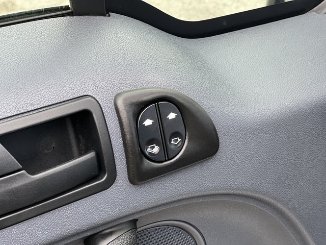 FordConnect 1.8 TDCI Kombi Trend 230 L 66 kW (90 CV) Vehículo usado en Barcelona - 24