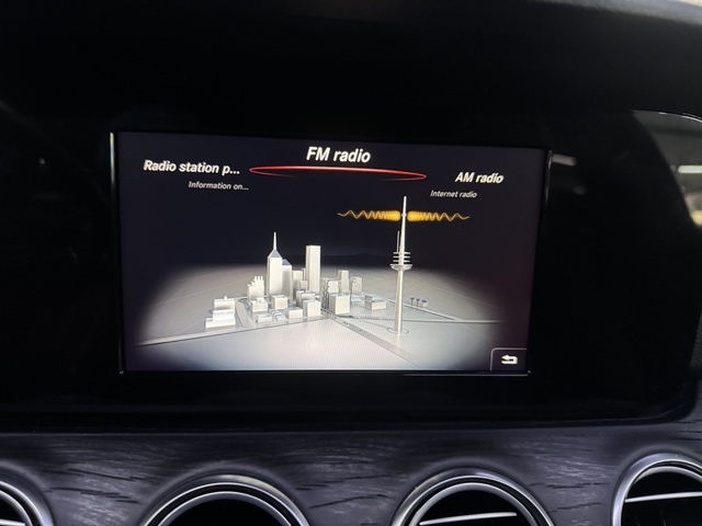 Mercedes-BenzClase E E 200 BlueTEC Avantgarde 100 kW (136 CV) Vehículo usado en Barcelona - 9