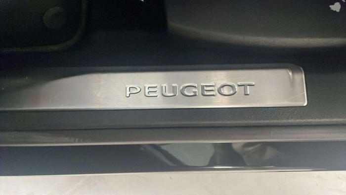 Peugeot5008 PureTech 130 S&S GT 96 kW (130 CV) Vehículo usado en Barcelona - 15 Peugeot5008 PureTech 130 S&S GT 96 kW (130 CV) Vehículo usado en Barcelona - 15
