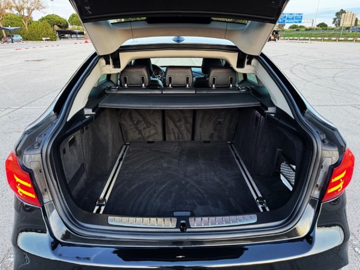 BMWSerie 3 330d Gran Turismo 190 kW (258 CV) Vehículo usado en Barcelona - 33 BMWSerie 3 330d Gran Turismo 190 kW (258 CV) Vehículo usado en Barcelona - 33