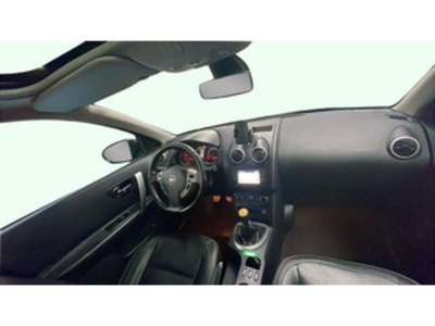 Nissan Qashqai dCi 110 Visia 4x2 81 kW (110 CV) Nissan Qashqai dCi 110 Visia 4x2 81 kW (110 CV)