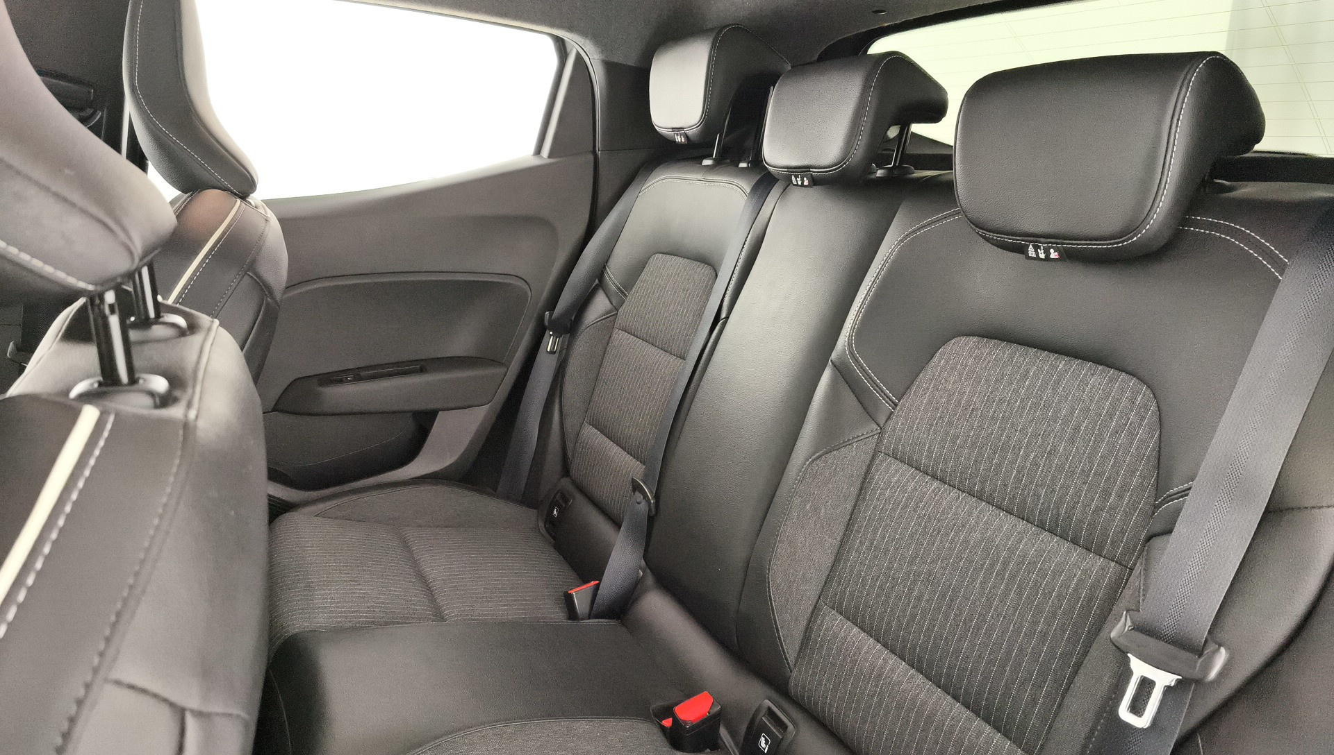 Renault Clio Techno TCe 103 kW (140 CV) - 13