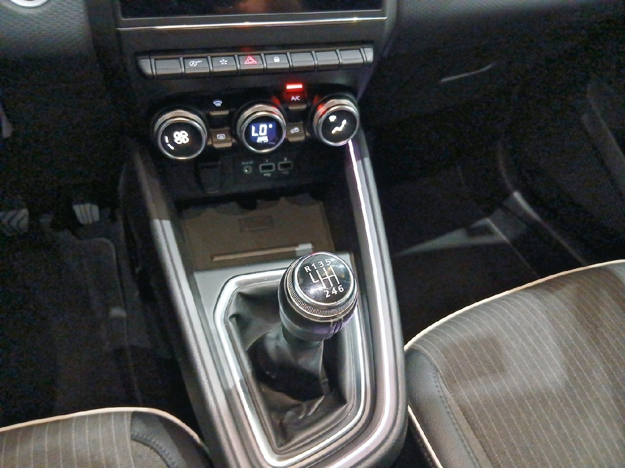 Renault Clio Zen TCe 66 kW (90 CV) - 7