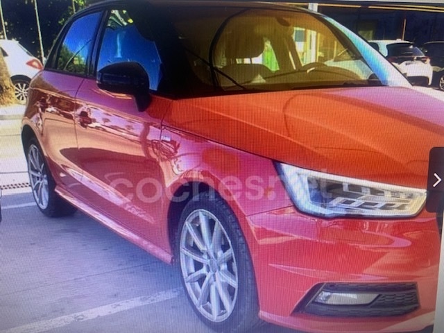AudiA1 Sportback Attraction 1.4 TDI 66 kW (90 CV) S tronic Vehículo usado en Barcelona - 3