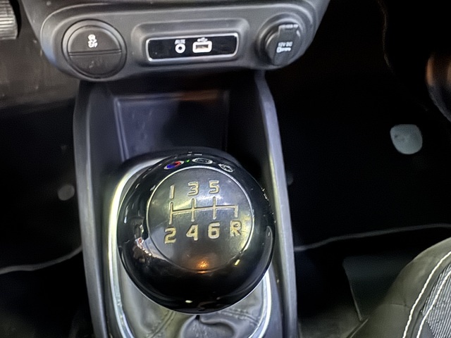 Fiat500L 1.4 16v Lounge 70 kW (95 CV) Vehículo usado en Barcelona - 18